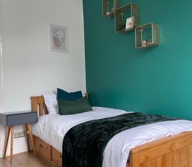 Newcastle-upon-Tyne Apartamento | Stylish and Modern 3 bed Apartment with FREE PARKING,