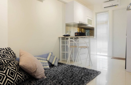 Jatinegara Apartamento | Stylish and Modern 2BR Bassura City Apartment