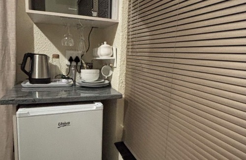 Kempton Park Cabina | Stylish and modern 4 private bedrooms with 4 private bathrooms with WiFi