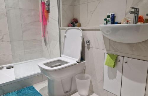 Havering Apartamento | Stylish and spacious new flat