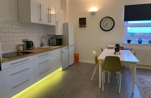 Wokingham Apartamento | Stylish and Spacious Wokingham 3 Bedroom Townhouse