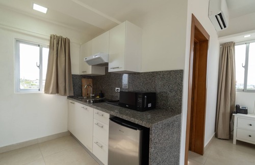 Residencial ROMANA Apartamento | Elegante Aparta-Estudio con Vista al Mar