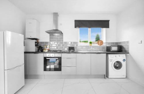 Cradley Heath Apartamento | Stylish Apartment - Cradley Heath - Pet Friendly - Parking - Netflix 2MH