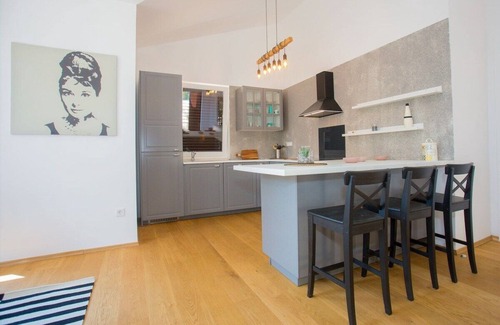 Ivan Dolac Apartamento | Stylish Apartment HighLife with Terrace and Private Pool