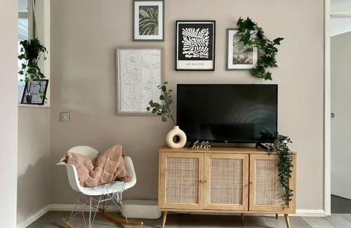 Cleveland Apartamento | Stylish Apartment in Leafy Ealing