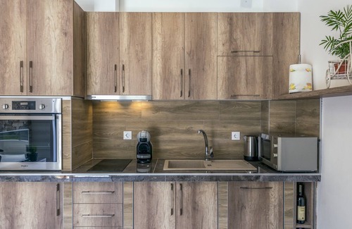 Kotor Apartamento | Stylish Apartment With Balcony & Pool Access Near The Historical Town