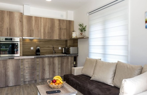 Kotor Apartamento | Stylish Apartment With Balcony & Pool Access Near The Historical Town