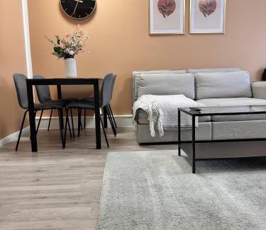 Neukoelln Apartamento | Stylish Apt in Neukölln kiez Privat Parkplatz