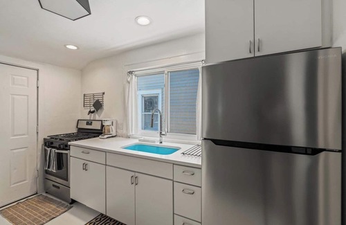 Fifth Ward Apartamento | Stylish Apt in Walker's Point