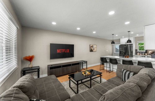 Scenic Heights Casa | Stylish Arvada Duplex | Central Access to Denver