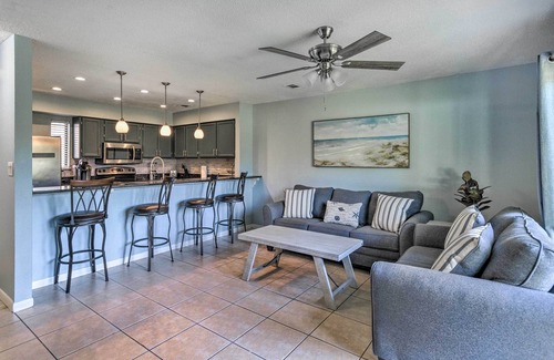 Mary Esther Casa | Stylish Bayfront Townhome < 10 Mi to Beach!