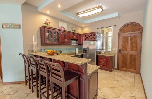 Playa Langosta Apartamento | Stylish Beach Condo-steps to beach and restaurants