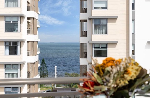 Redcliffe Condominio | Stylish beachside unit 3 min walk to beach