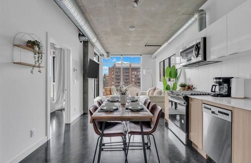 Connaught Condominio | Stylish Beltline 1BR w/ Parking