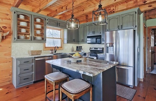 Tate Cabina | Stylish Bent Tree Home w/ spectacular views in resort community!