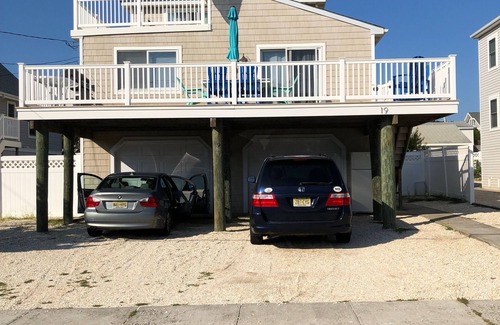 North Beach Haven Casa | Elegante Brant Beach Oceanside House. Remodelación 2018, 3 casas a Ocean & por BBYC