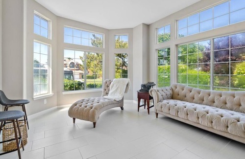 Lancaster Casa | Stylish & Bright ~ Huge Backyard ~ King Beds ~ Pkg