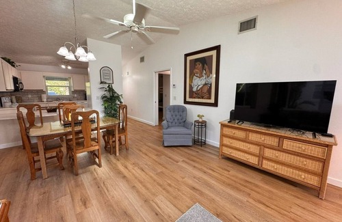 Lake Placid Villa | Stylish budget friendly retreat!