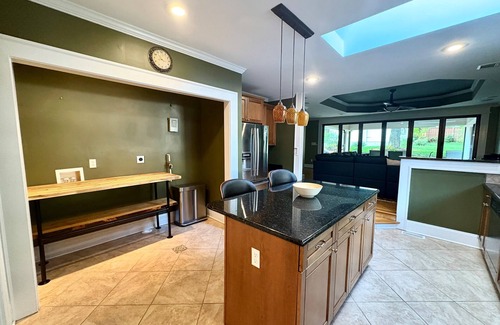 Wilmore Casa | Stylish bungalow in the heart of Southend!