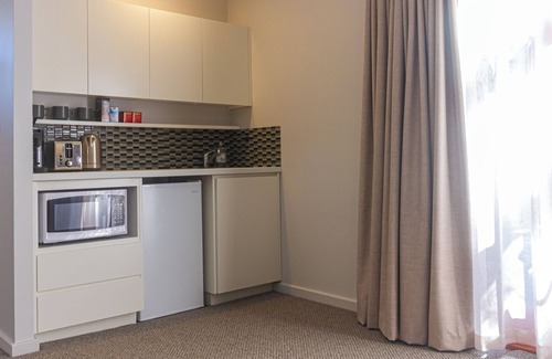 Leura Cabina | Stylish cabin for two in Leura, Blue Mountains NSW
