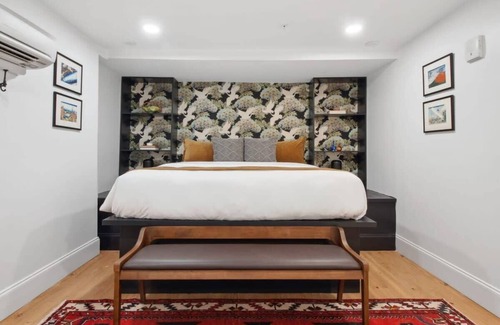 Central Business District Hotel | Stylish CBD Condo | Near French Quarter