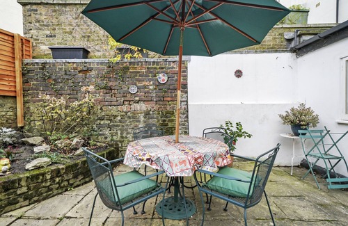 Harrow Road Apartamento | Stylish Central 2-bed Apartment With Pvt Garden