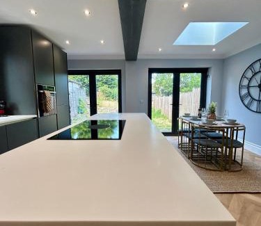 Norwich Casa | Stylish Central Norwich Stay Sleeps 6 Free Parking