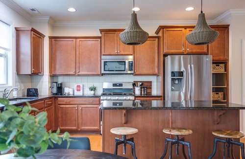 Cary Casa | Stylish & Centrally Located Home