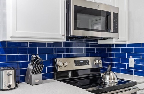 Carter Riverside Casa | Stylish & Charming! 5 Min. to Downtown!