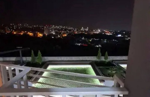 Tegucigalpa Apartamento | Stylish City Apartment in Tegucigalpa Gym, WiFi & Security