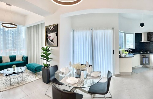 Downtown Santo Domingo Apartamento | Stylish, City Center Upscale Condo, Cozy, Full AC, Rooftop Terrace, Great Views