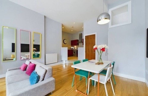 Cathedral Quarter Apartamento | Stylish City-Centre Apartment in the Heart of Belfast’s Cathedral Quarter