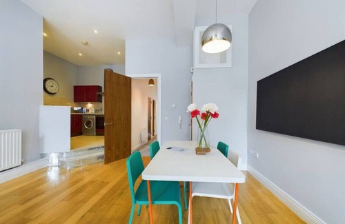 Cathedral Quarter Apartamento | Stylish City-Centre Apartment in the Heart of Belfast’s Cathedral Quarter