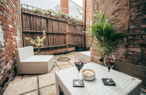 Canterbury Casa | Stylish city centre hideaway