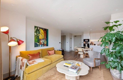Tottenham Hale Apartamento | Stylish City Flat with Private Balcony