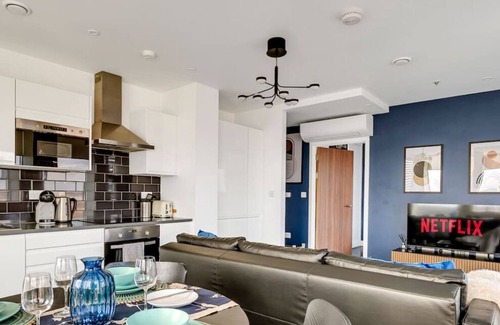 Collier's Wood Apartamento | Stylish City Views Near Station
