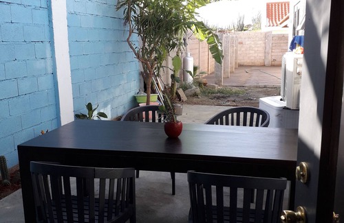 Oranjestad Casa | Casa elegante, limpia y relajante.