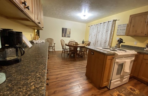 Great Falls Casa | Stylish Comfort in the Heart of the City"