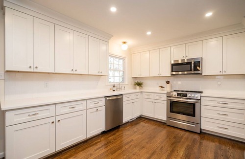 North Hills Casa | Stylish & Comfy North Hills Getaway!