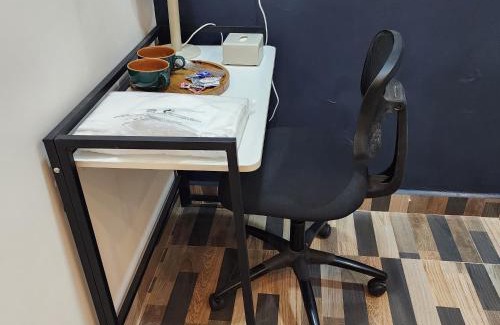 Pallavaram Casa | Stylish comfy Room near Airport