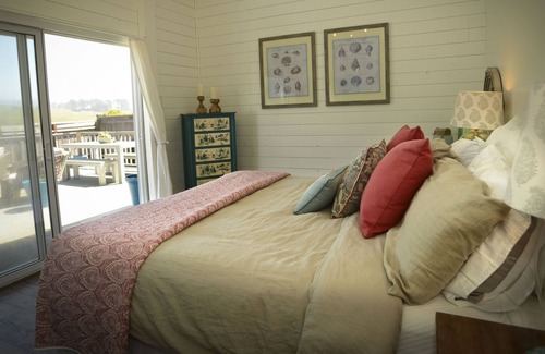 Bodega Bay Casa | Elegante cabaña en la playa de Wrights - Vistas al océano, jardines y colinas