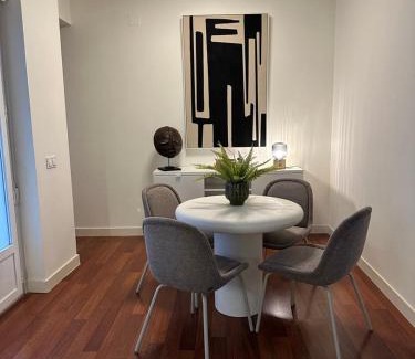 Imperial Apartamento | Stylish & Cozy 1BR Steps from Royal Palace | By Airnest