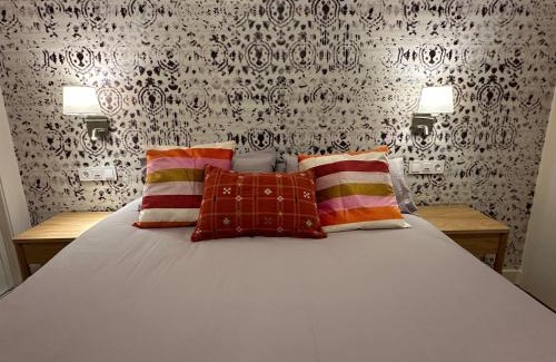 Imperial Apartamento | Stylish & Cozy 1BR Steps from Royal Palace | By Airnest