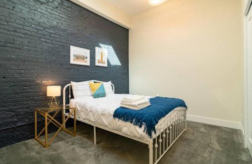 Near South Side Apartamento | Stylish Cozy 3BR 420 Friendly Apartment with Gym Near McCormick Place, Grant Park and Soldier Field