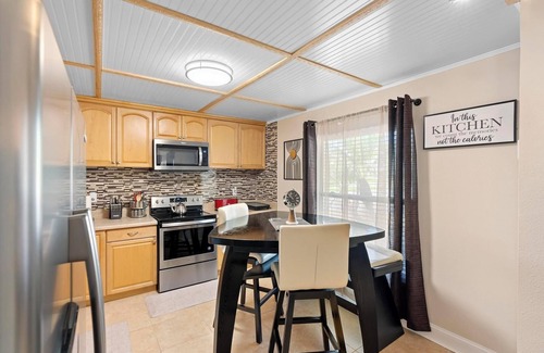 Orlando Casa | Stylish & Cozy King Bed Retreat @ Baldwin Park