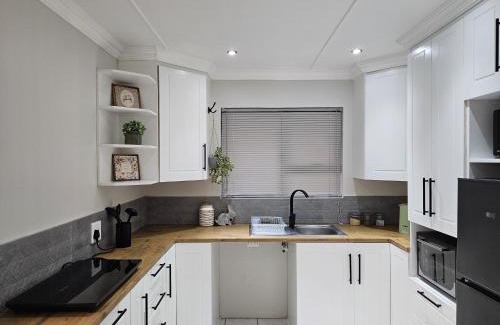 West Bank Apartamento | Stylish Cozy Stay at Ferndale House Apartments