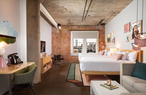 Downtown Dallas Hotel | Stylish Dallas Stay: Rooftop Pool w/ City Skyline Views! Artsy Vibes