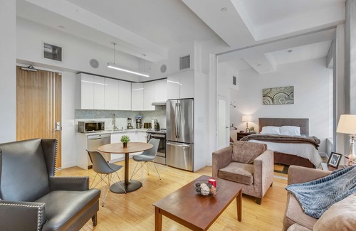Historic Core Apartamento | Stylish Deluxe 1BR At HWH by Oneluxstay