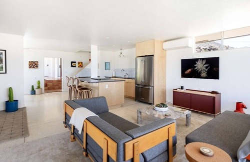 Joshua Tree Highlands Casa | Stylish Desert Oasis I 5 Private Acres Near Park