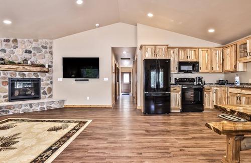 Conover Casa | Stylish dog-friendly cabin with hot tub, fireplace, patio, grill, central AC, & W/D